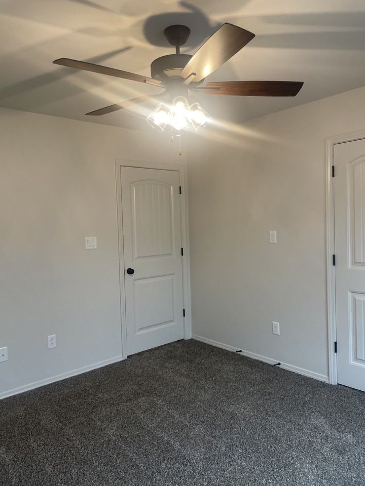1048 Heritage Way - Photo 6 of 12