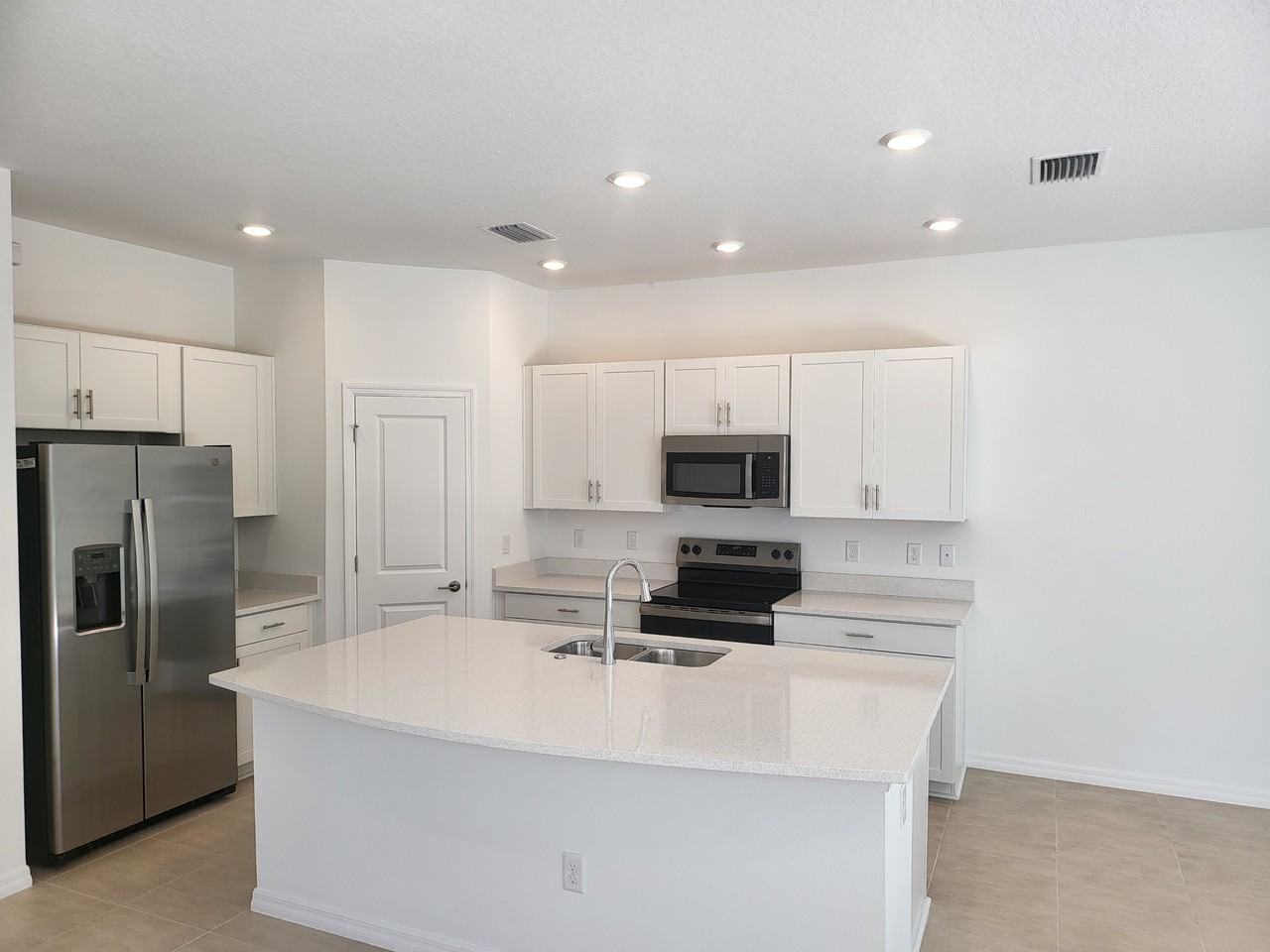 15200 Cuzcorro Ct #15200 - Photo 5 of 35