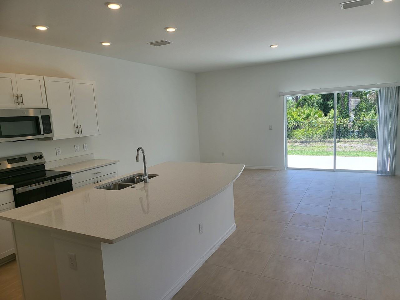 15200 Cuzcorro Ct #15200 - Photo 6 of 35