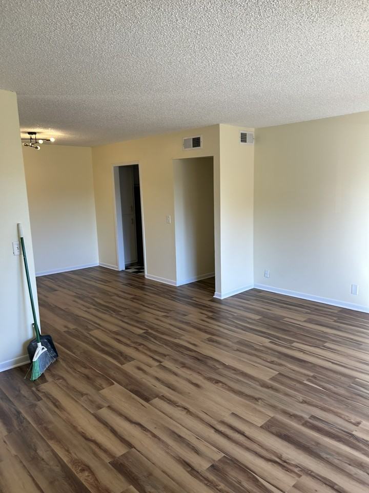 515 Basswood Ave #G80 - Photo 3 of 17