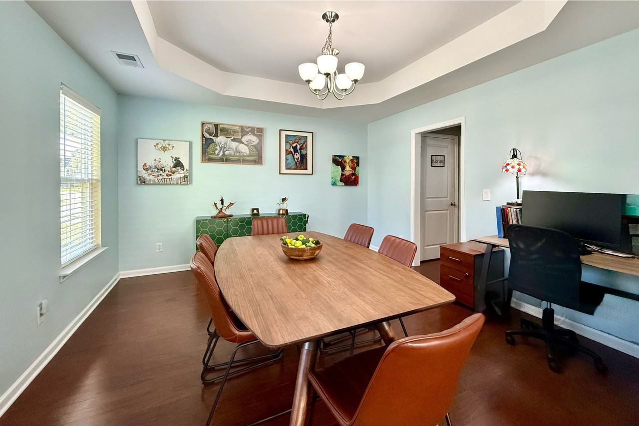 1514 Thoroughbred Blvd - Photo 3 of 33