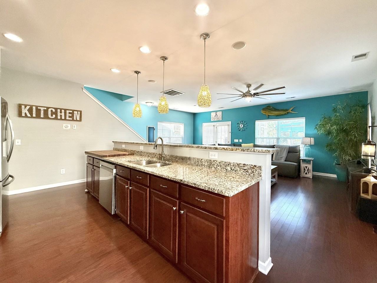 1514 Thoroughbred Blvd - Photo 7 of 33