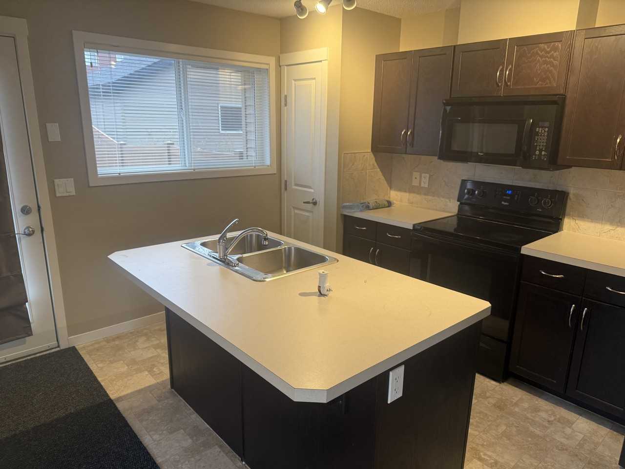 1057 Watt Promenade SW - Photo 5 of 35