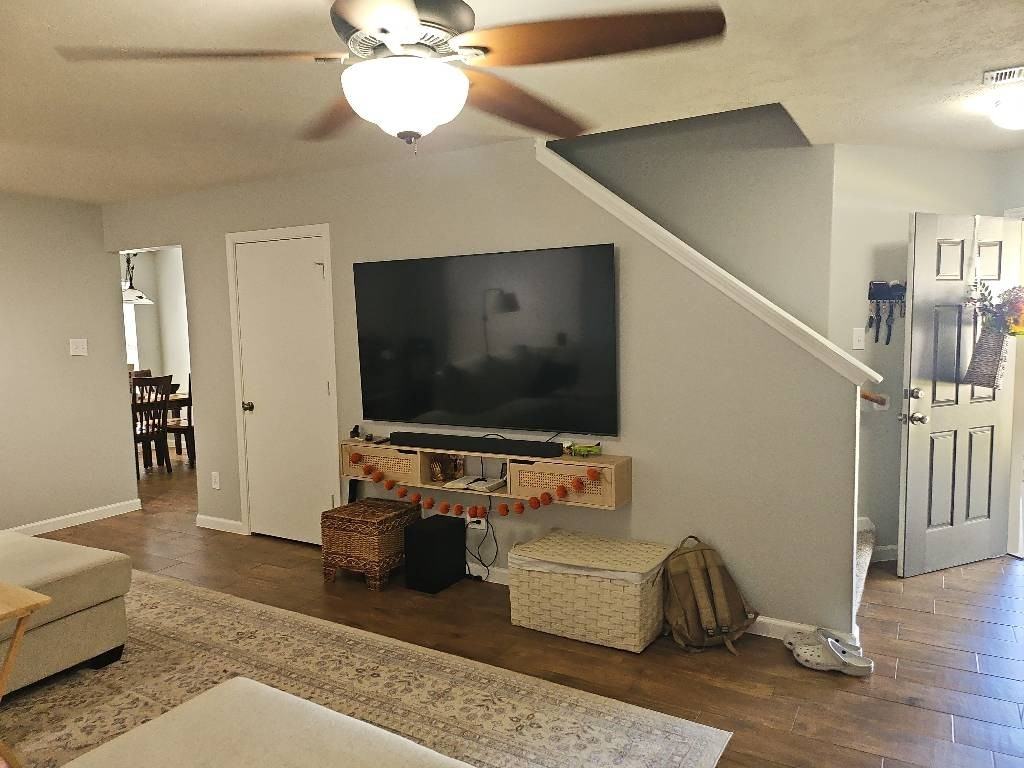 10902 Clear Villa Lane - Photo 2 of 8