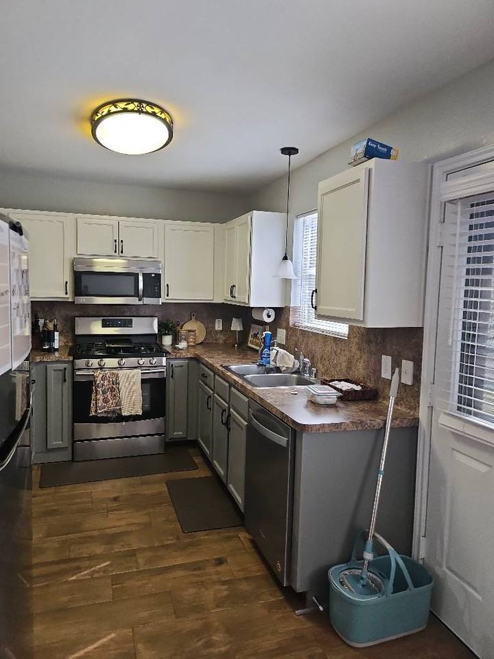 10902 Clear Villa Lane - Photo 4 of 8