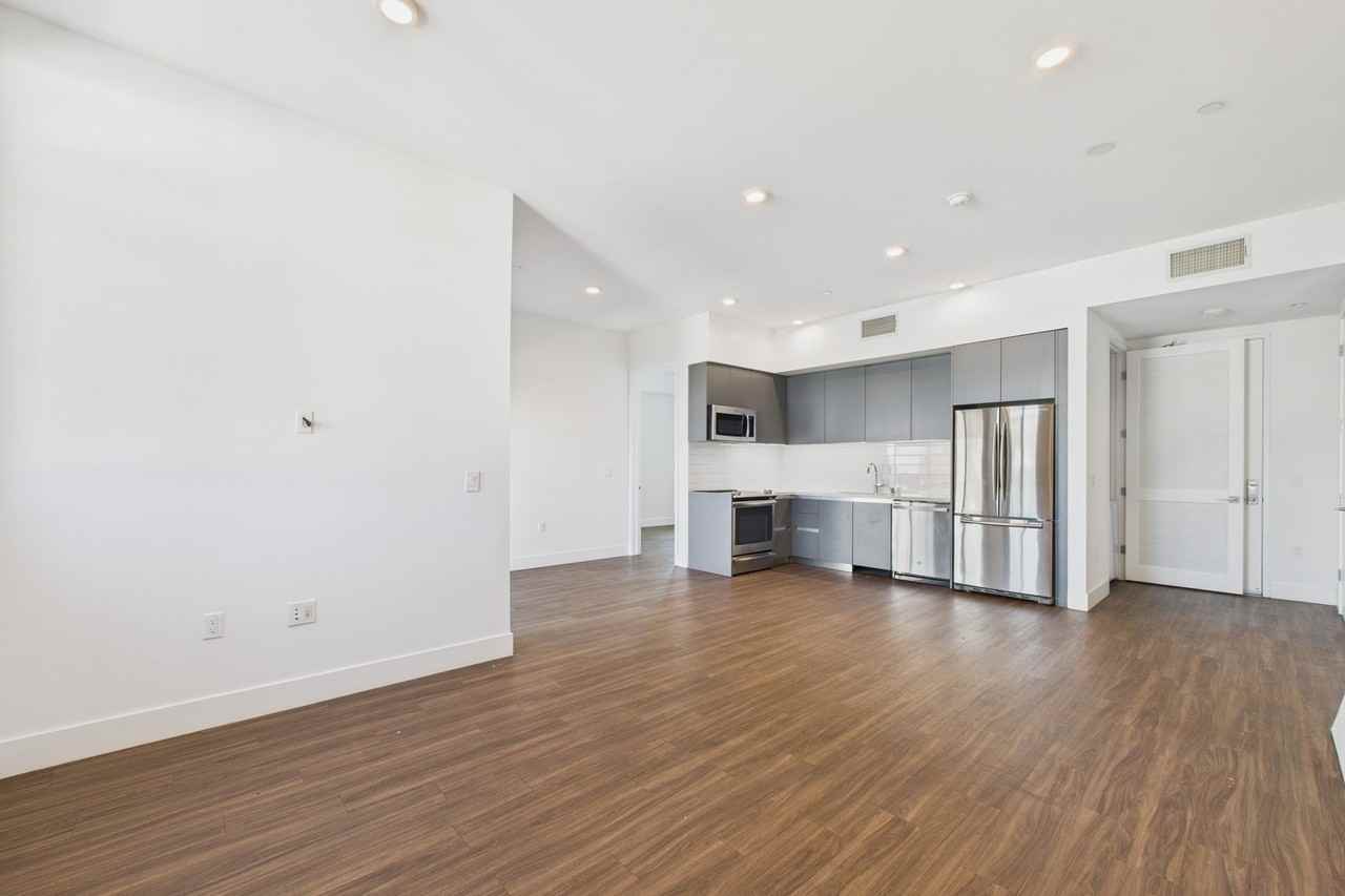 The Sunset Hue - Photo 3 of 33