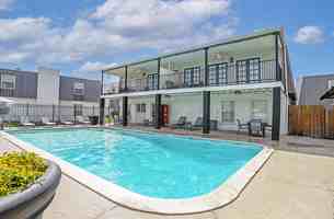 featured image of 200 Bridgeway Dr