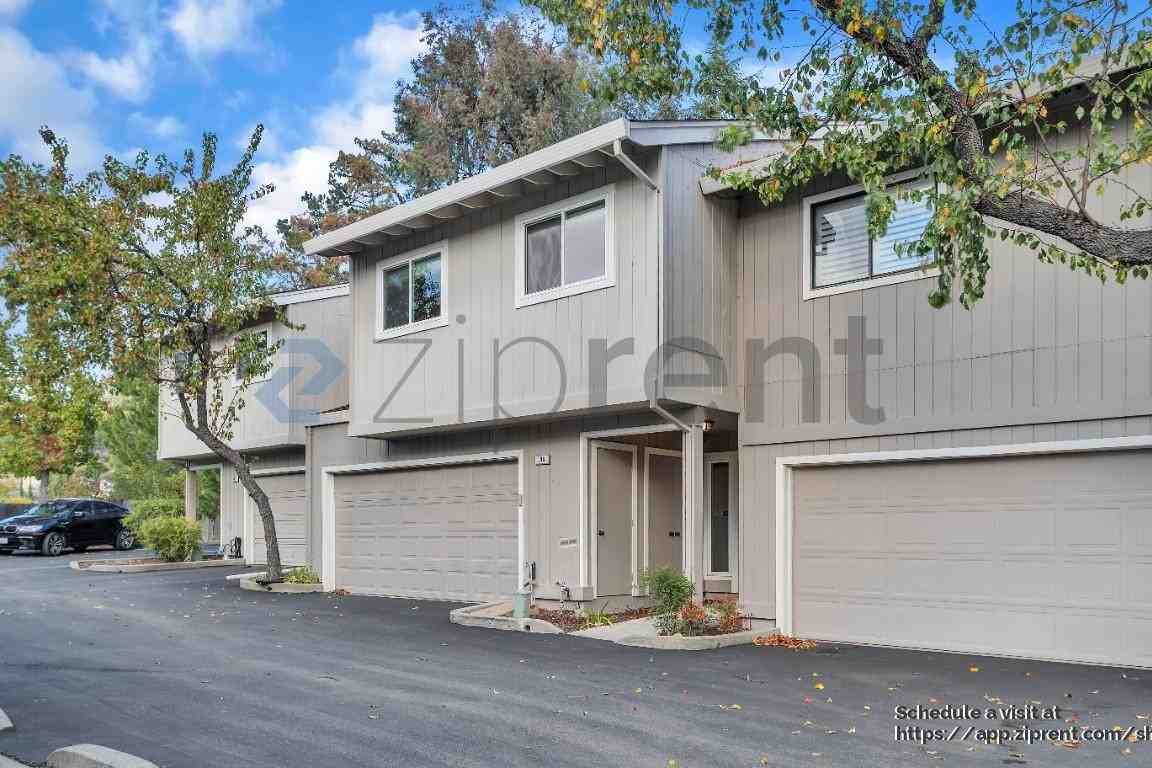 135 Southwind Dr - Photo 2 of 20