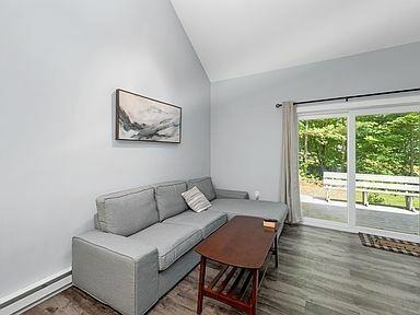 76 Davis Rd #M4 - Photo 5 of 23