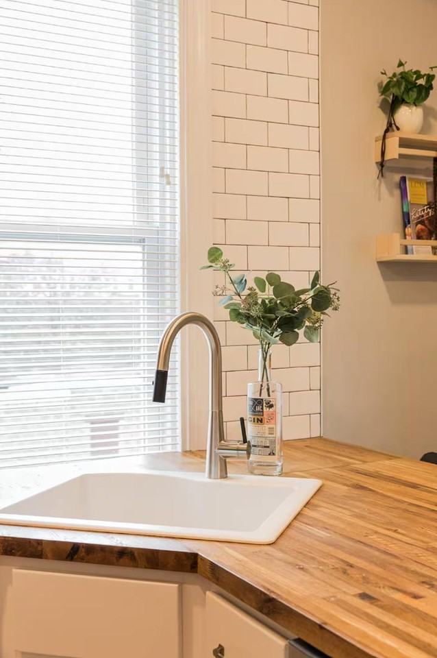 329 E New St 2 FL - Photo 5 of 10