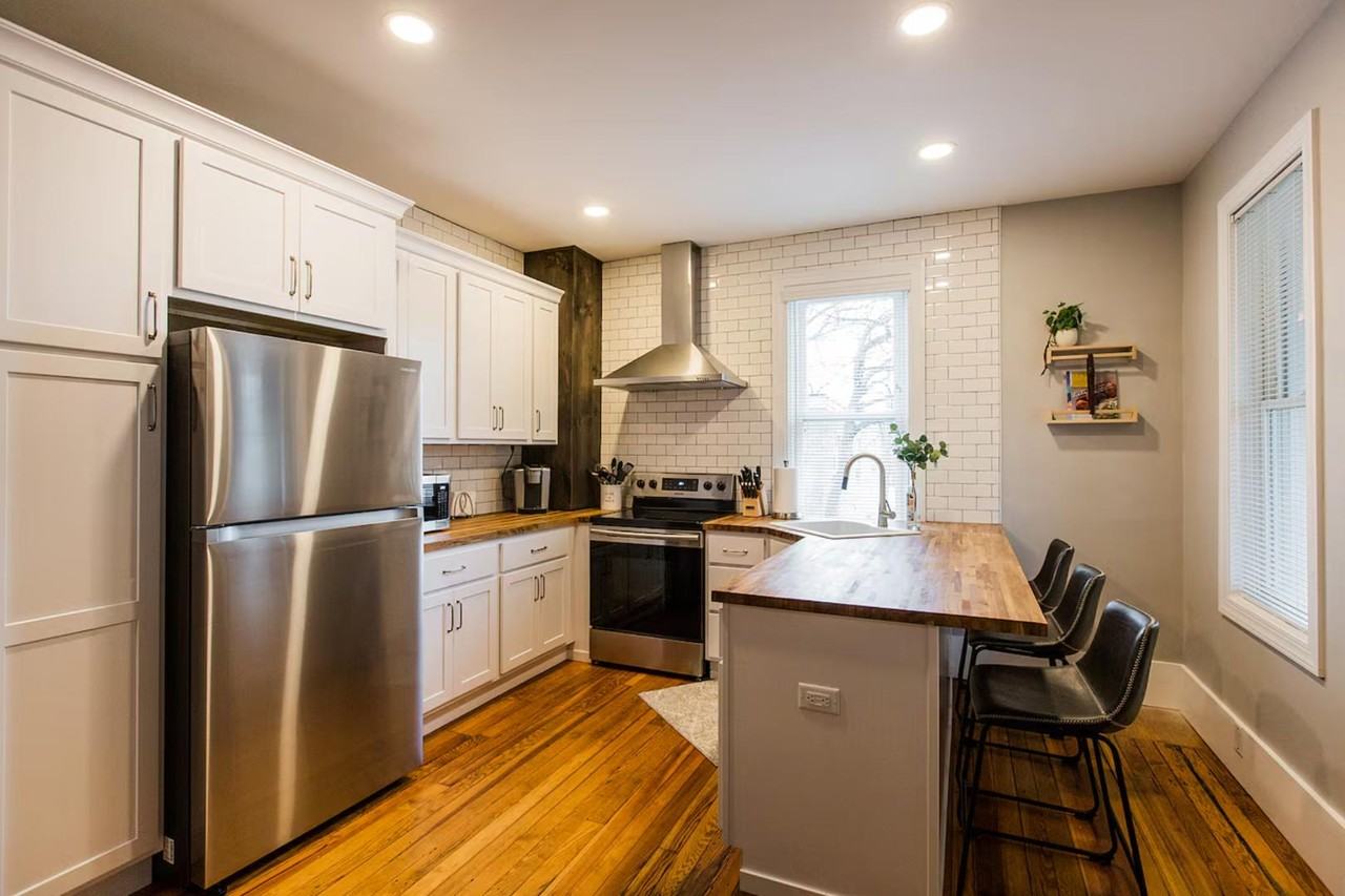 329 E New St 2 FL - Photo 6 of 10