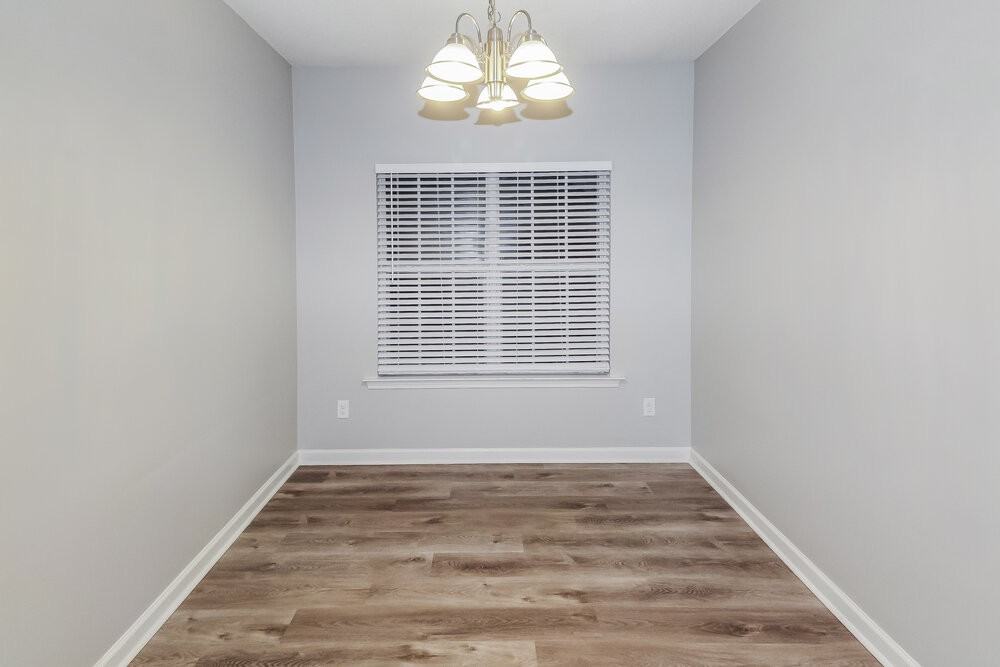 7138 Queens Crown Ct - Photo 5 of 18