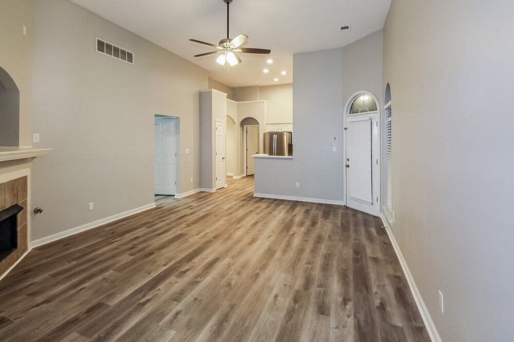 7138 Queens Crown Ct - Photo 7 of 18