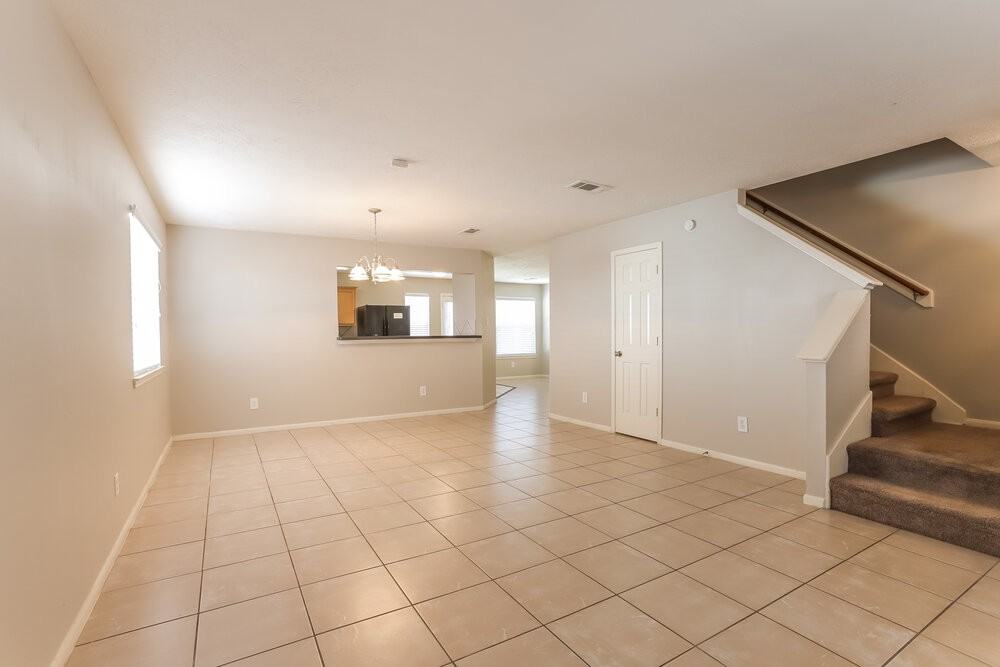 5618 Imperial Grove Dr - Photo 4 of 18