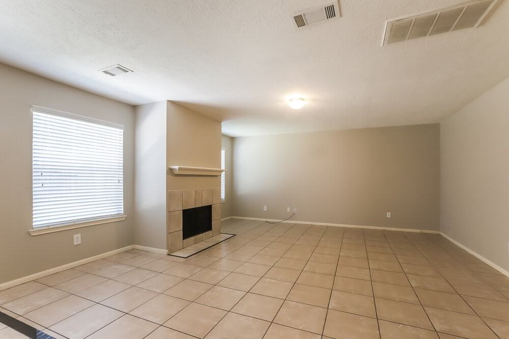 5618 Imperial Grove Dr - Photo 7 of 18