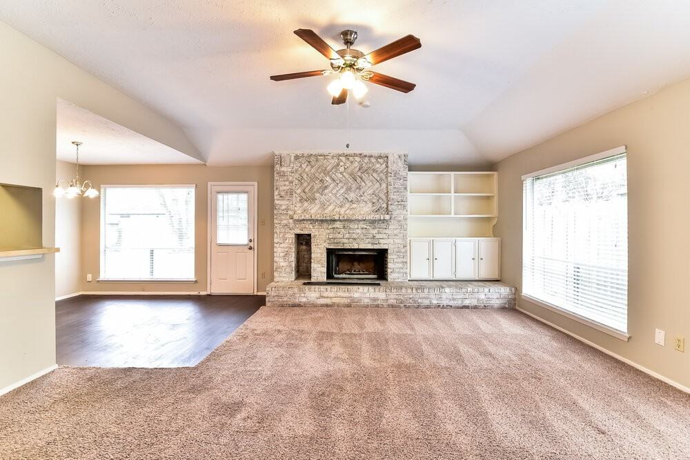 4606 Lost Lake Ln - Photo 2 of 16