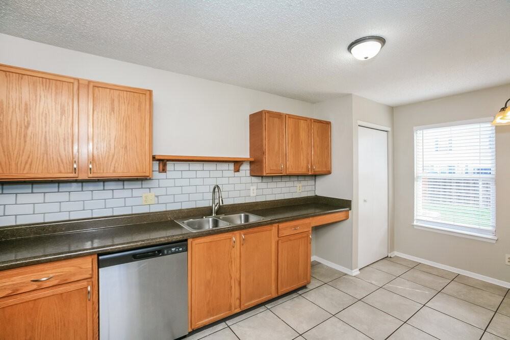 13173 N Brick Chapel Dr - Photo 7 of 17