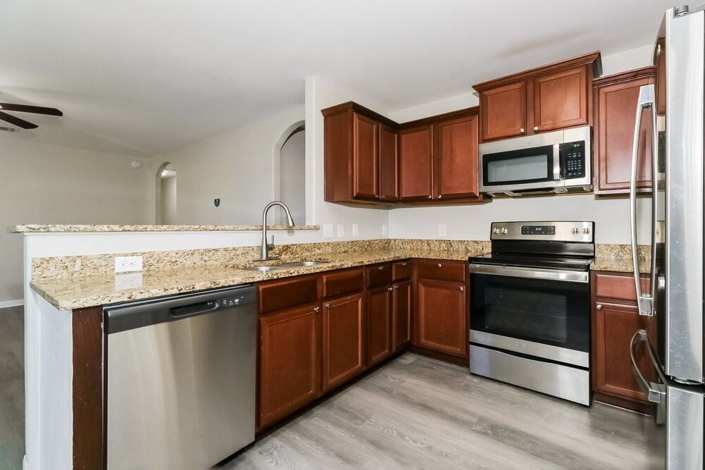 428 Ruby Court - Photo 6 of 16