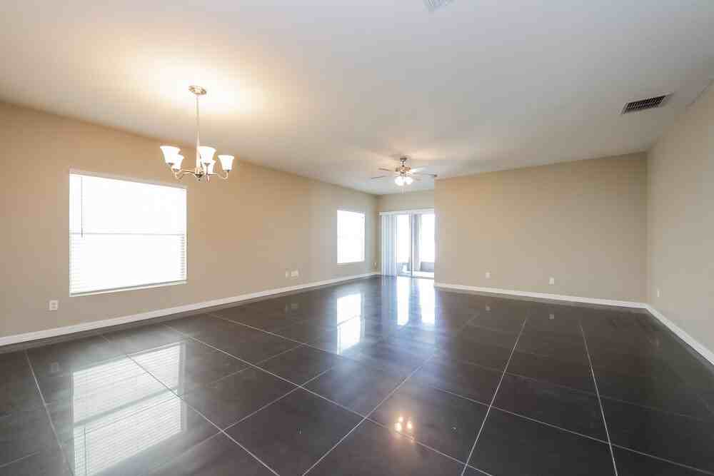 4921 Windbourne Way - Photo 5 of 15