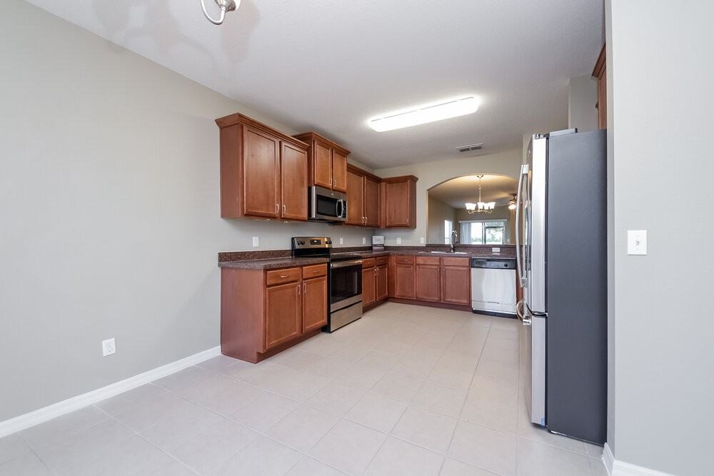 4921 Windbourne Way - Photo 7 of 15