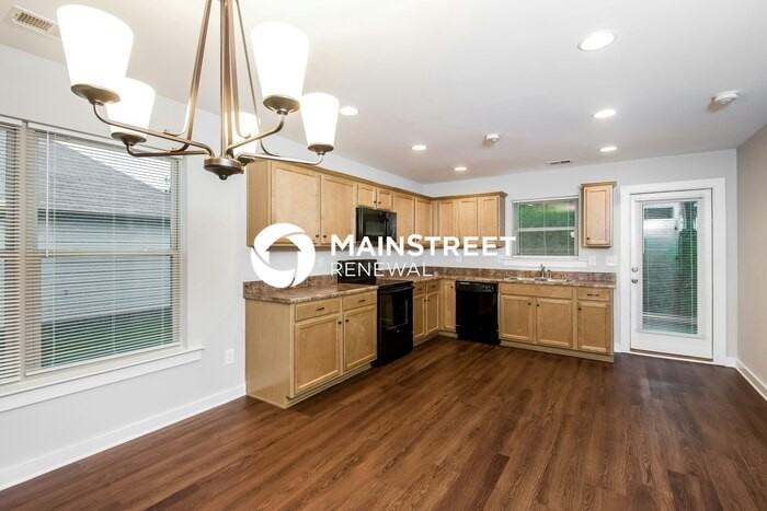 875 Maple Trace - Photo 4 of 15