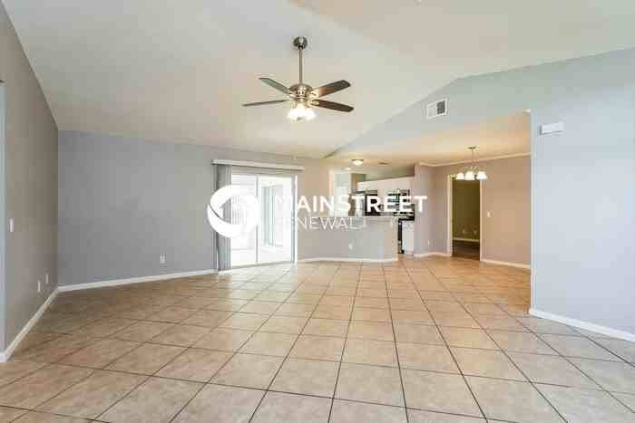 525 Sw 23rd Ter - Photo 3 of 16
