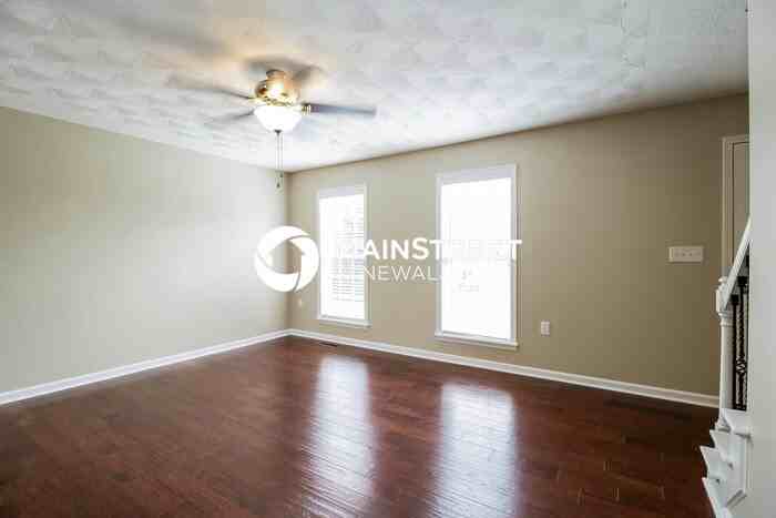 6005 Delilah Ct - Photo 2 of 15