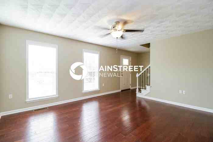 6005 Delilah Ct - Photo 3 of 15