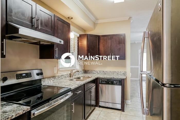 3636 Meadow Creek Ln - Photo 4 of 16