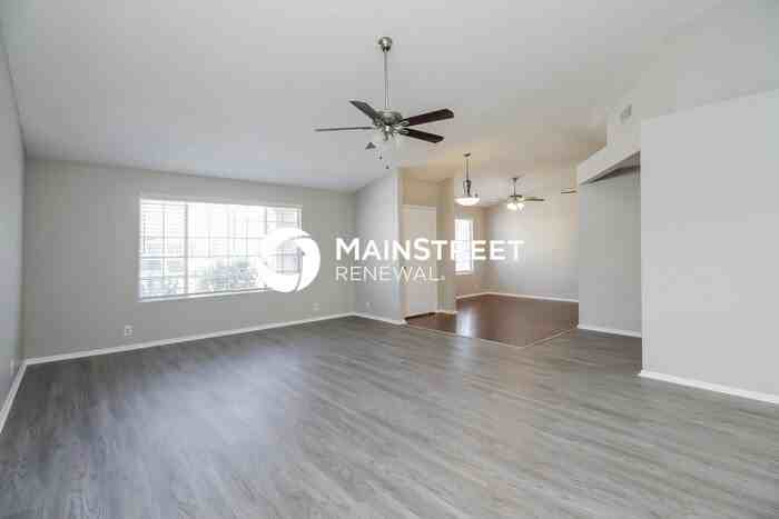 4238 E Ford Ave - Photo 2 of 16