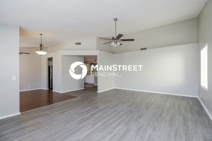 4238 E Ford Ave - Photo 3 of 16