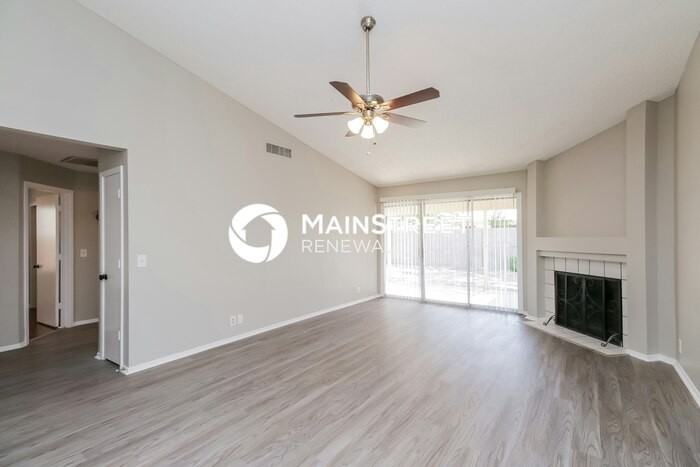 4238 E Ford Ave - Photo 4 of 16