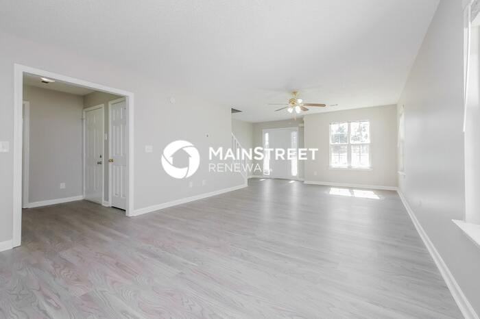 6233 Hickory Lane Cir - Photo 4 of 18