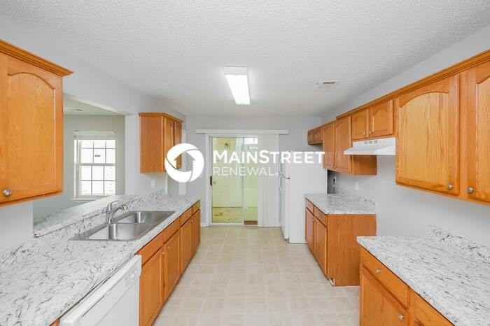 6233 Hickory Lane Cir - Photo 6 of 18