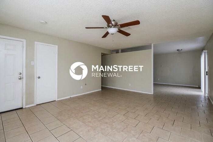 4708 E Chambers St - Photo 4 of 16