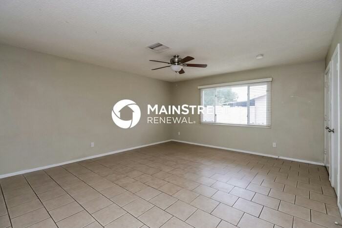 4708 E Chambers St - Photo 6 of 16