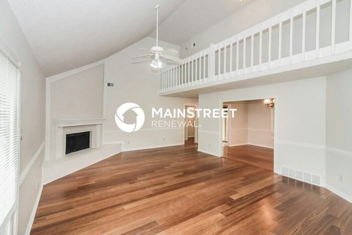 8925 Walnut Forest Cv - Photo 3 of 17