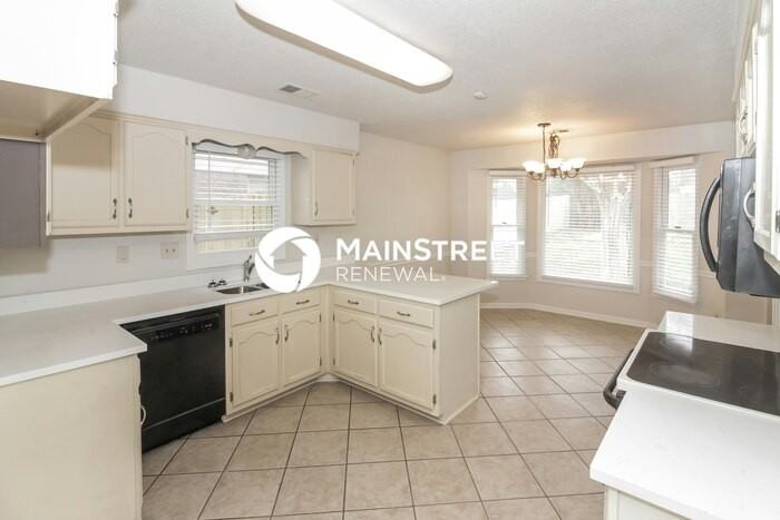 8925 Walnut Forest Cv - Photo 5 of 17