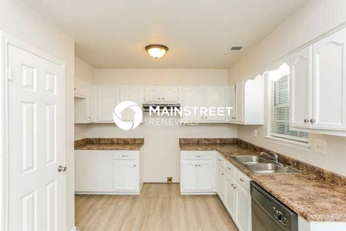 5963 Cuspidon Cove - Photo 4 of 16