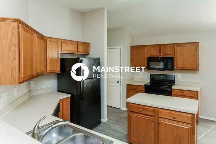 1146 Weaver St - Photo 5 of 17