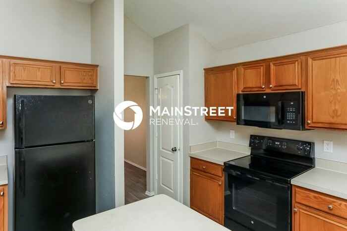 1146 Weaver St - Photo 6 of 17