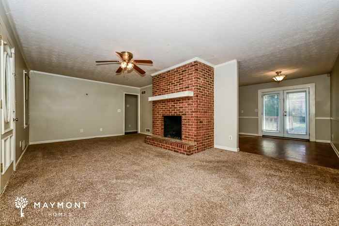 353 Sherwood Cir Se - Photo 4 of 12