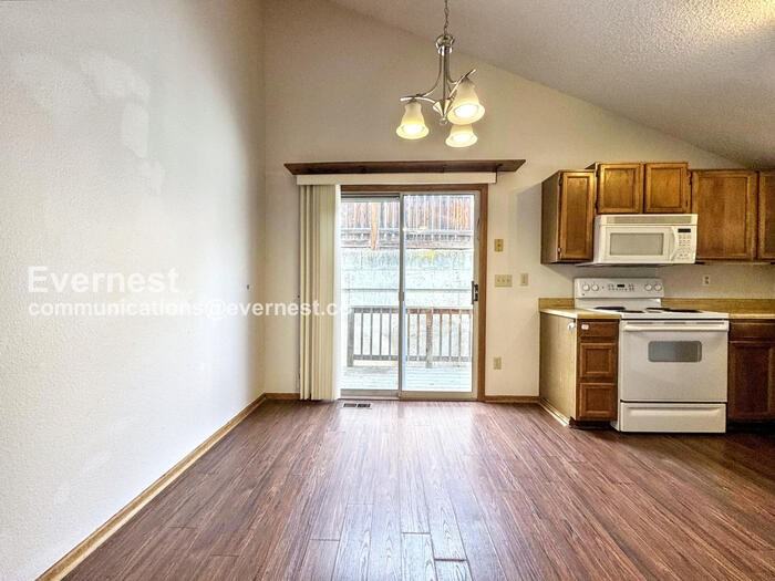 7507 South Steele Street - Photo 7 of 24