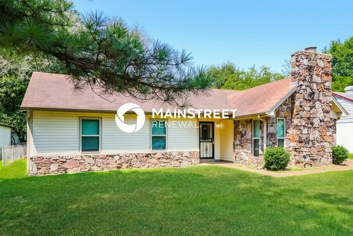 5829 Lake Port Dr - Photo 2 of 16