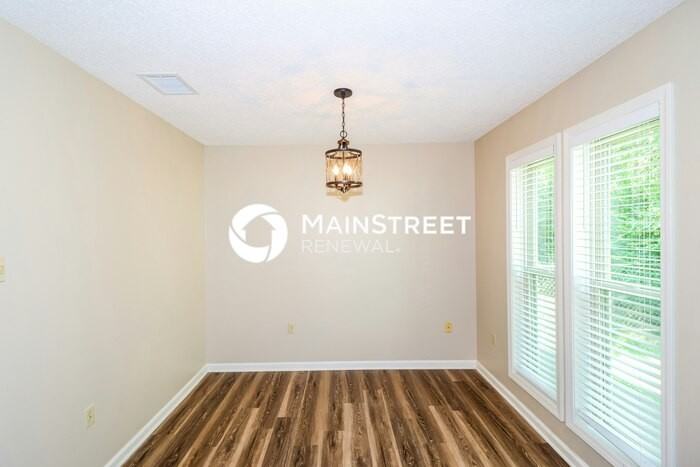 5829 Lake Port Dr - Photo 5 of 16