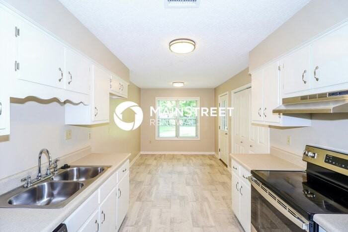 5829 Lake Port Dr - Photo 6 of 16