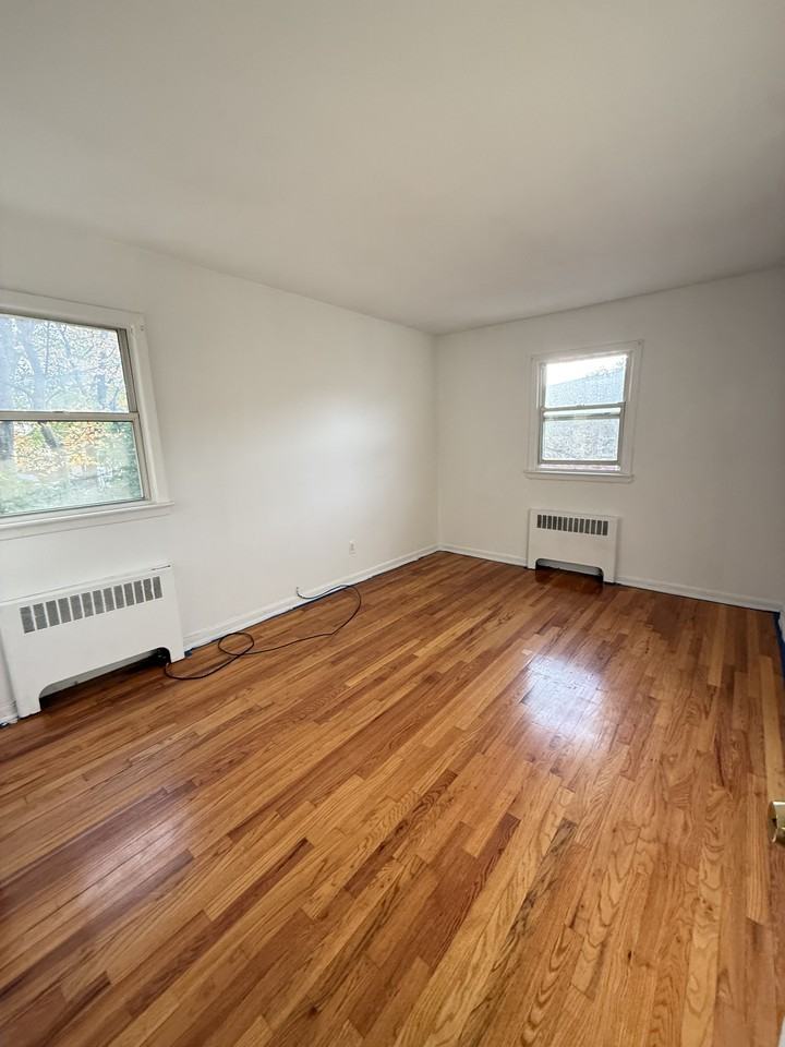 Bloomfield Ave & Centre St #2C - Photo 7 of 9