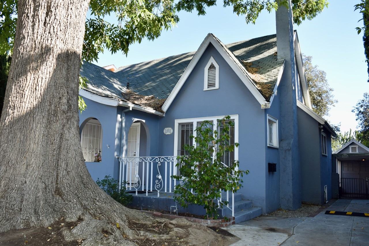 1058 Allen Avenue - Photo 2 of 31