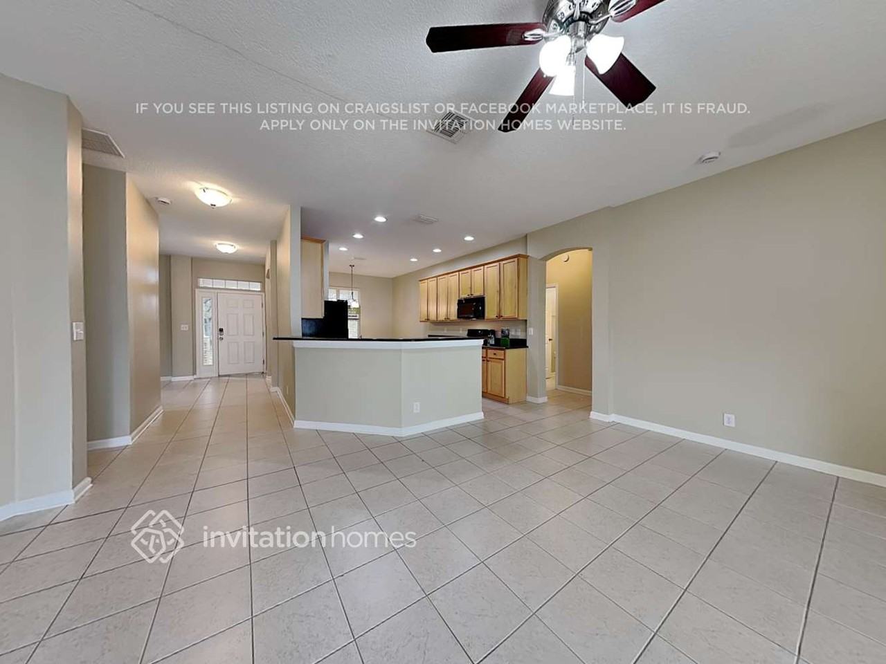 110 East Lake Victoria Circle - Photo 3 of 18