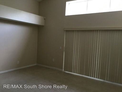 1824 Dockside Dr - Photo 3 of 9